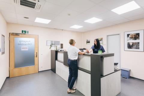 Praxis für Orthopädie, Standort Georg-Nerlich-Straße, Anmeldetresen
